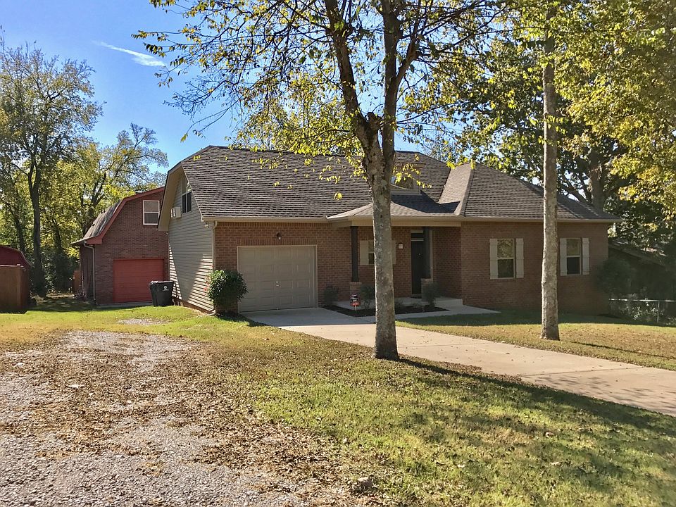 1st image of 110 Paula Dr