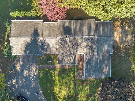 3rd image of 216 Andover Dr