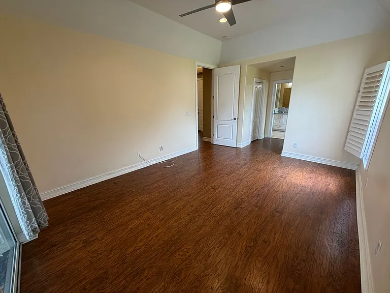 3425 Anton Ct — Photo 20