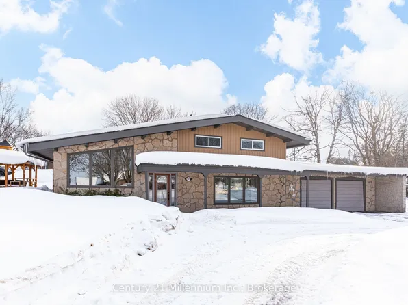 537 George St, South Bruce Peninsula, ON N0H 2T0