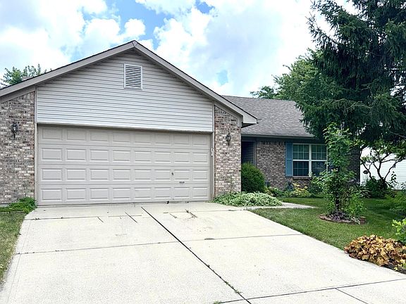 2nd image of 437 E Pine Ridge Dr