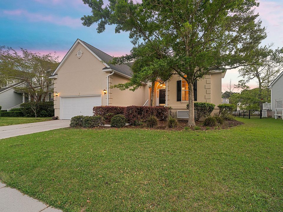1st image of 1892 Palmetto Isle Dr