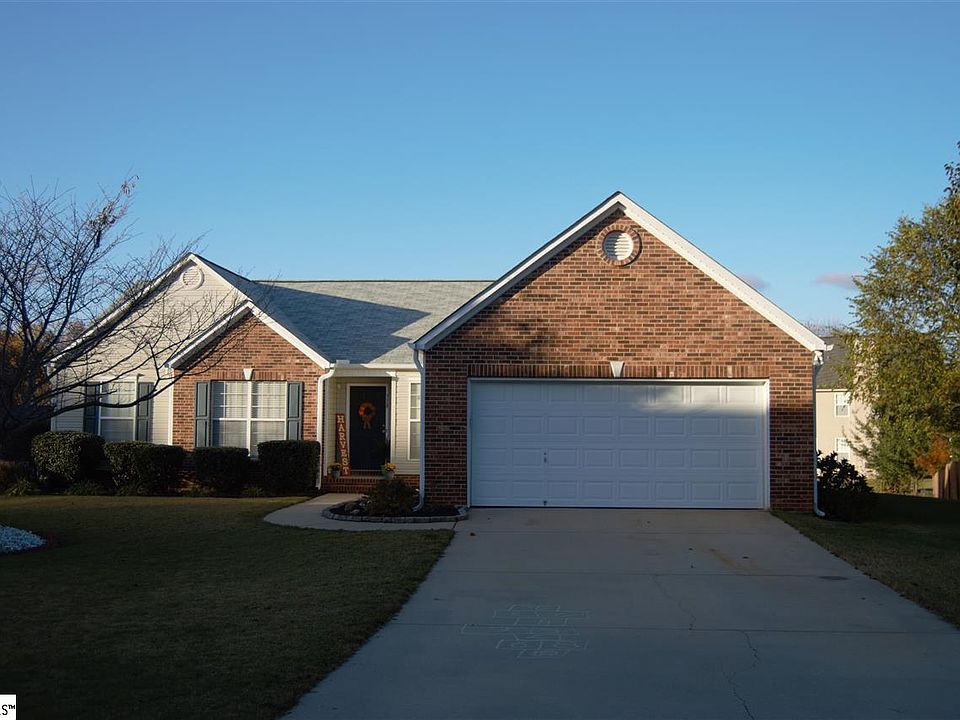 1st image of 318 Oakboro Ln