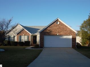 318 Oakboro Ln, Simpsonville, SC 29680