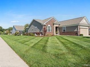 23948 Montague Dr, Brownstown, MI 48134