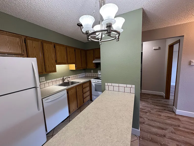 11040 SW Greenburg Rd #101 — Photo 11