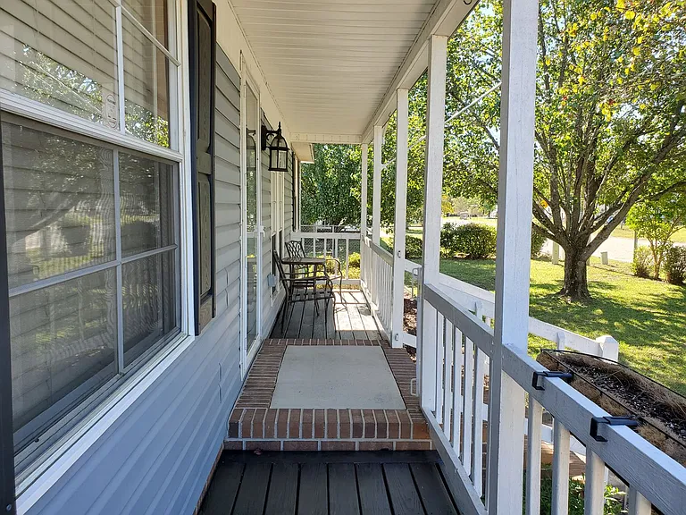 4043 Nashville Dr — Photo 3