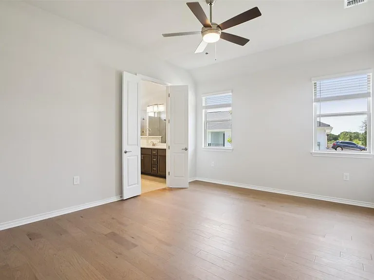 140 Stewart Dr #102 — Photo 7