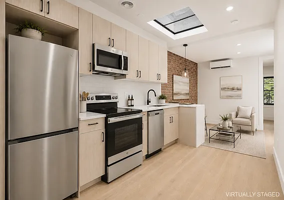 Kitchen, photo 1