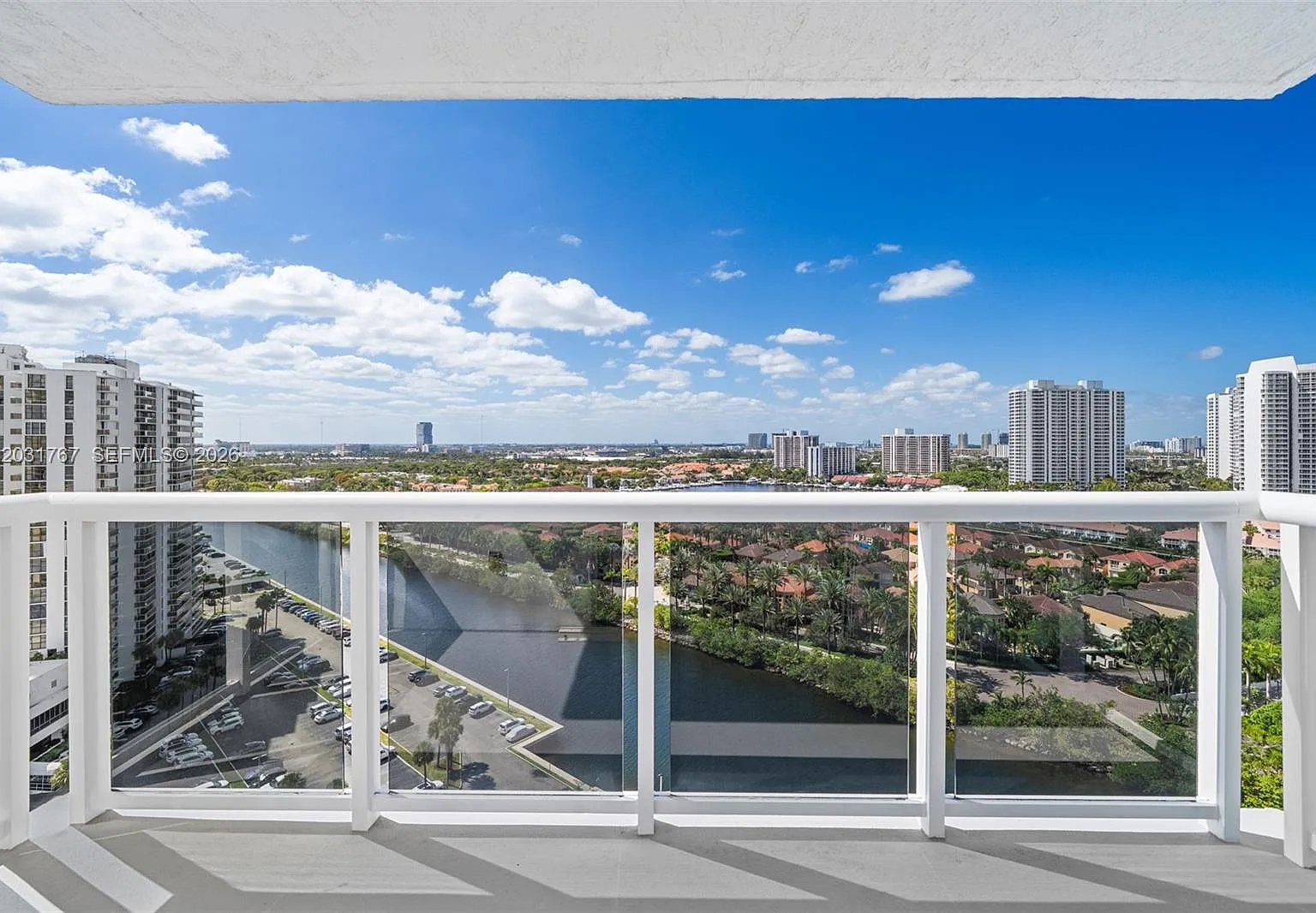 Waterview Condo — Photo 1