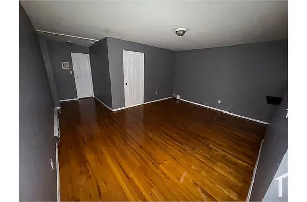 Building Photo - 342 Roseville Ave #2C