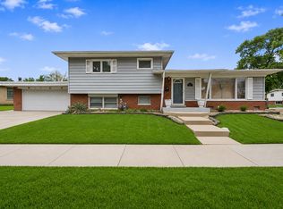 150 Terrace Dr, Chicago Heights, IL 60411