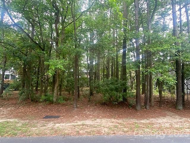 1st image of 910 Cedar Dr #141