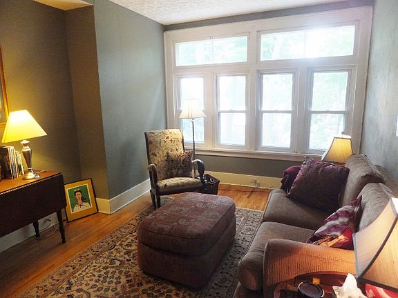 3rd image of 214 Sedgwick St