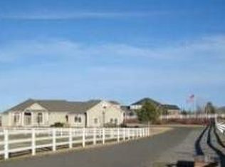 25401 Country Meadows Ln, Kennewick, WA 99338
