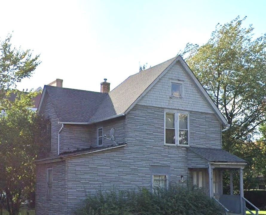 1st image of 1640 2nd St