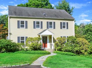 34 Jones Park Dr, Riverside, CT 06878