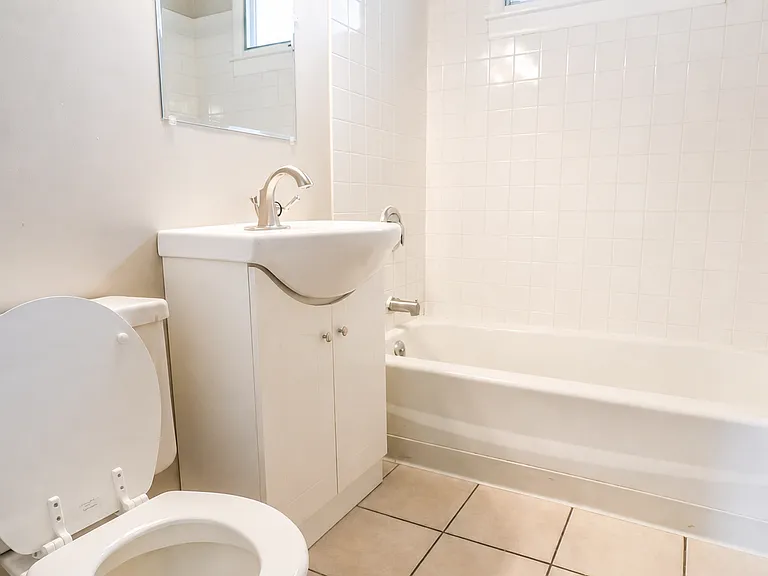 1309 E Logan St #1 — Photo 3