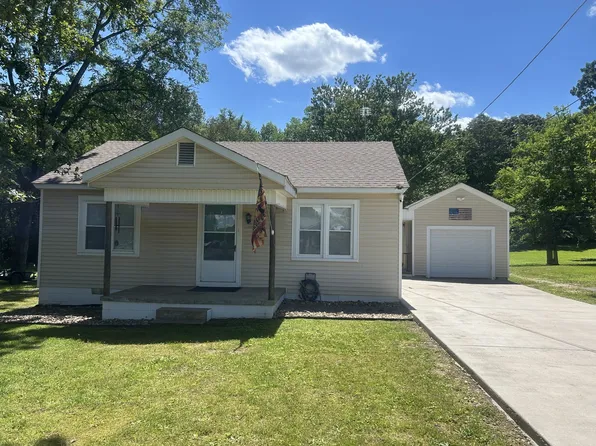 273 Washington Ave, Camden, TN 38320