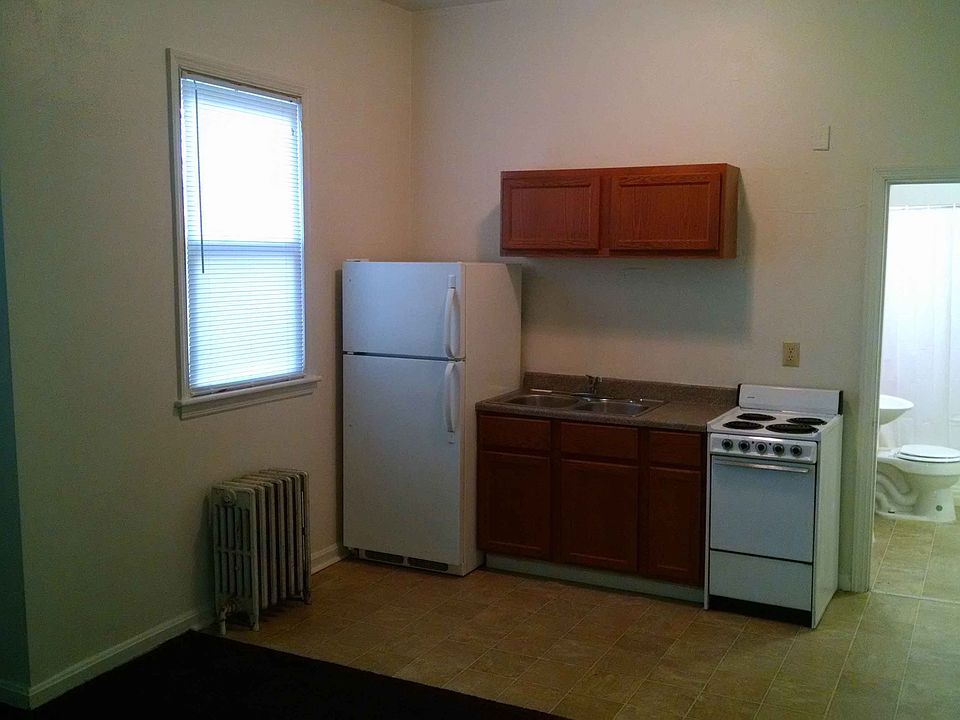 2nd image of 1626 Joseph St