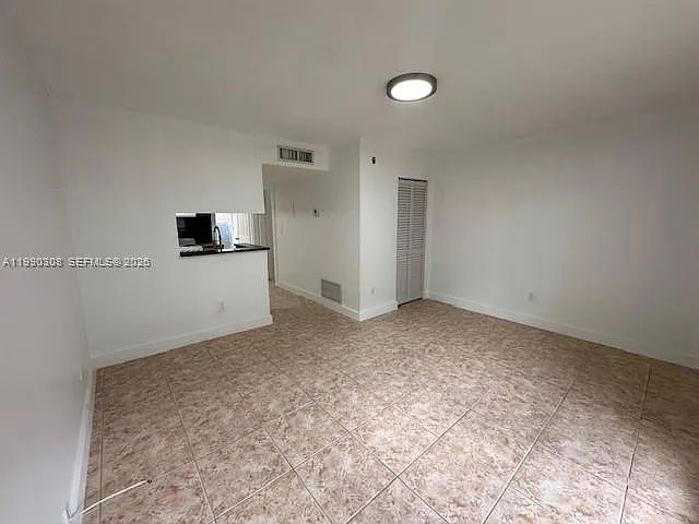 10776 N Kendall Dr #F17 — Photo 6