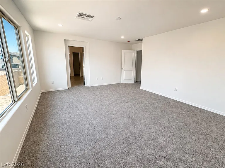 7443 Legacy Point St — Photo 5