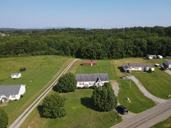 280 Greenhouse Rd, Glade Hill, VA 24092