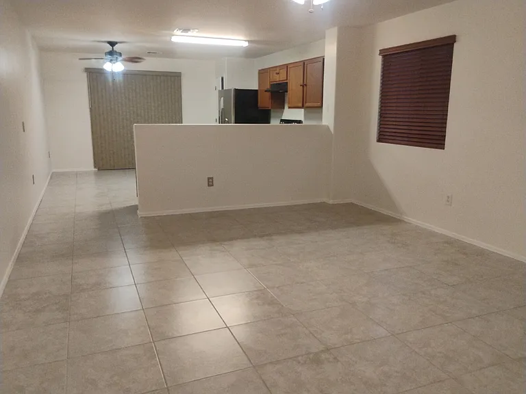 5082 E Kittentails Dr — Photo 2