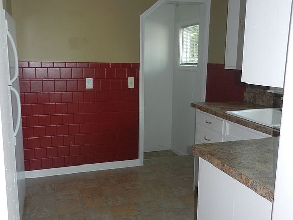 5th image of 1665 Dartmoor Dr