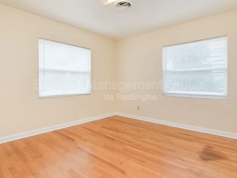 94 Columbia St #4 — Photo 10