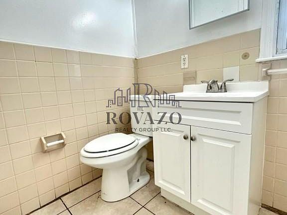 3rd image of 119 Smith St #1