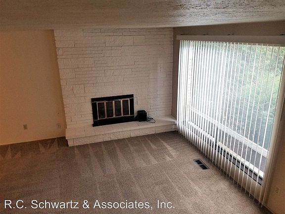 3rd image of 10024 N Whitworth Dr