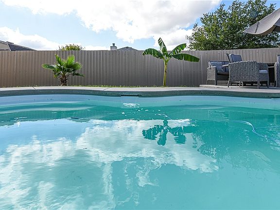 2nd image of 304 Dixon Dr