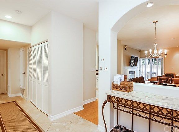 Foyer entry