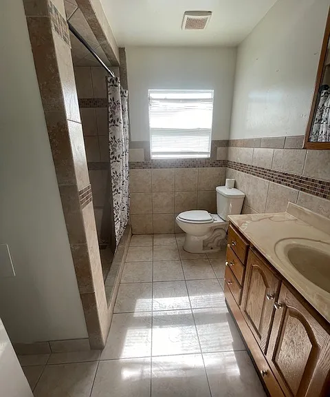 830 Manchester Dr — Photo 14