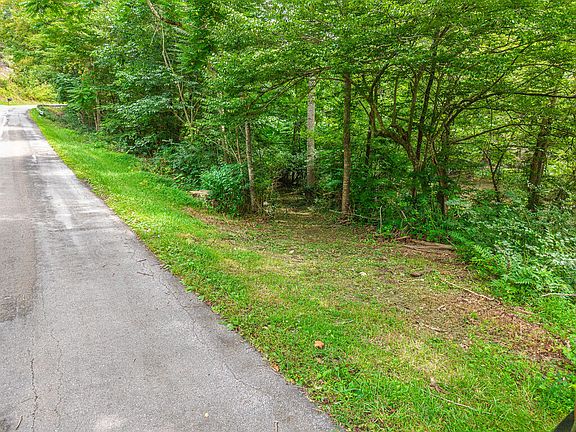 2nd image of Shady Branch Cir