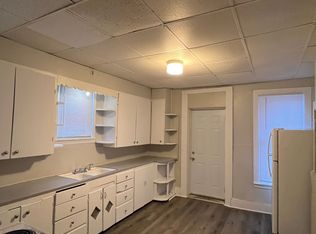 425 SW Taylor St #16828458, Topeka, KS 66603