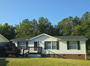 1604 Mossbrook Cir, High Point, NC 27260