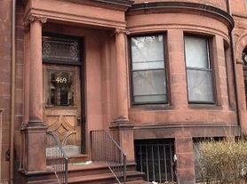 469 Beacon St, Boston, MA