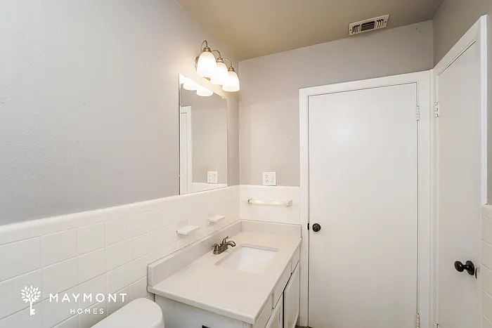 815 Upland Rd — Photo 12