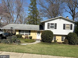 210 Courthouse Cir SW, Vienna, VA 22180