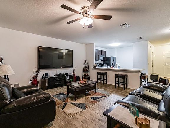 4th image of 9708 Hound Chase Dr