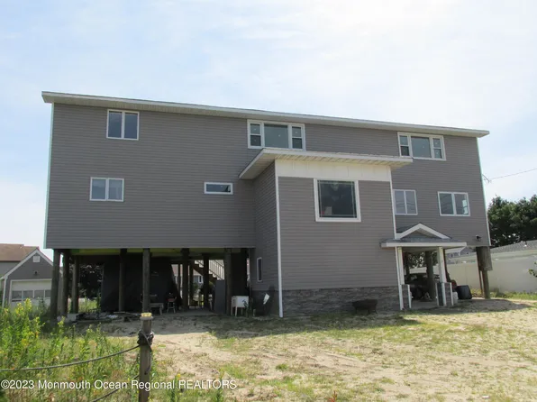 11 Carlyle Drive, Bayville, NJ 08721