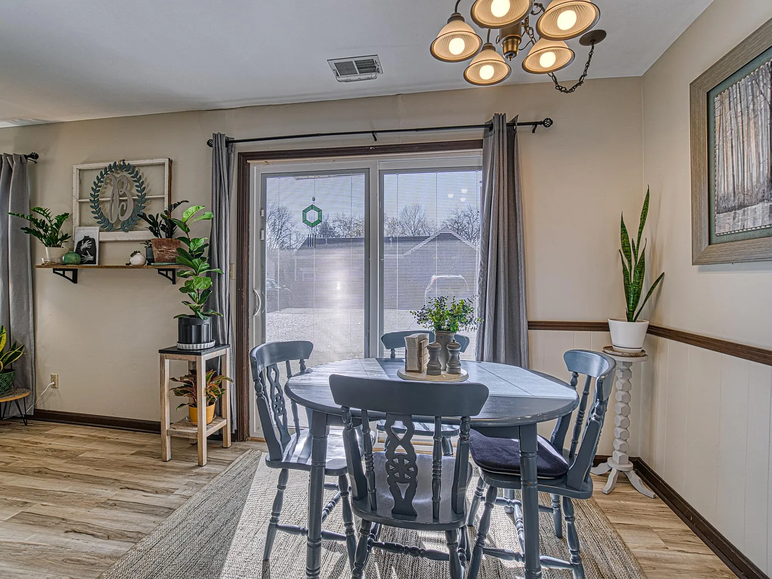 2 bed, 1000 sqft, $1,150 — Photo 4