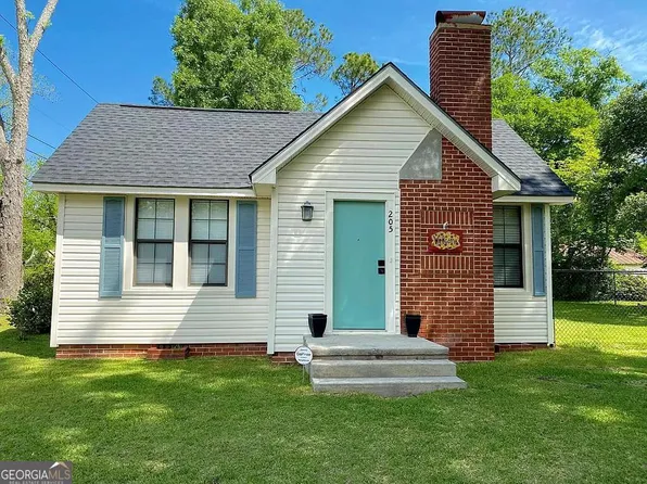 205 W 2nd St, Ocilla, GA 31774