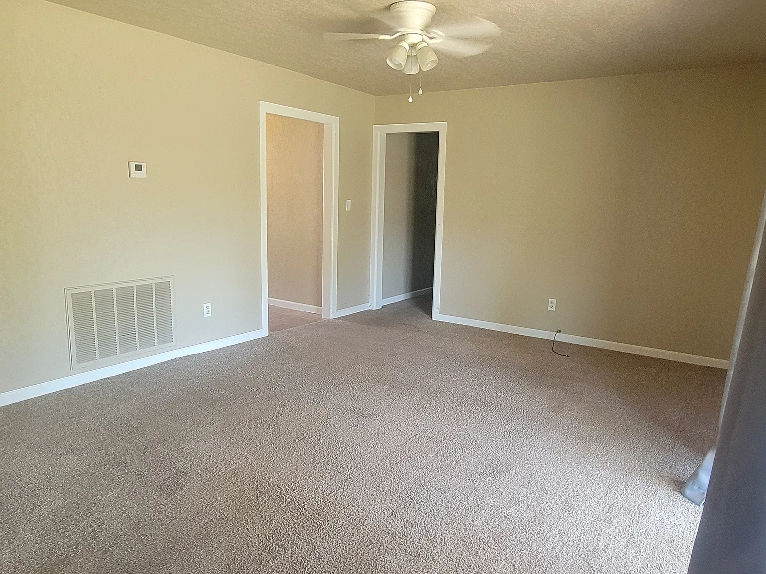 4 bed, 1445 sqft, $1,525 — Photo 4