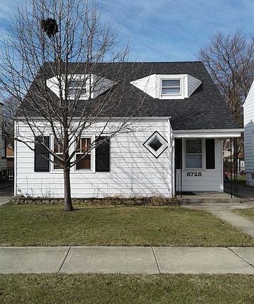 2nd image of 8728 S Richmond Ave