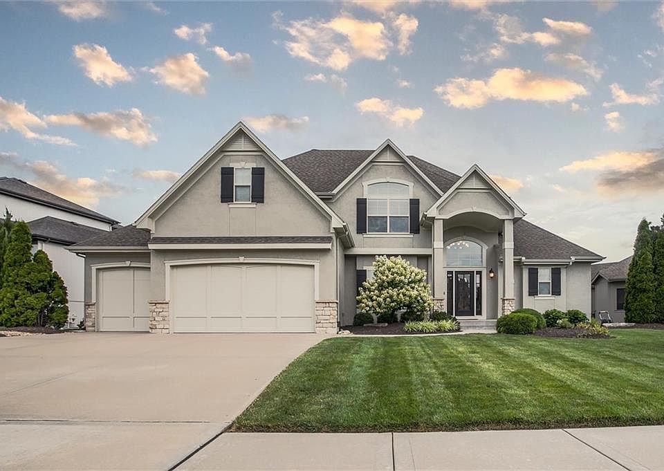 1st image of 1708 NE Woodland Shores Ct