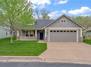 1821 Delaware St, Lawrence, KS 66044