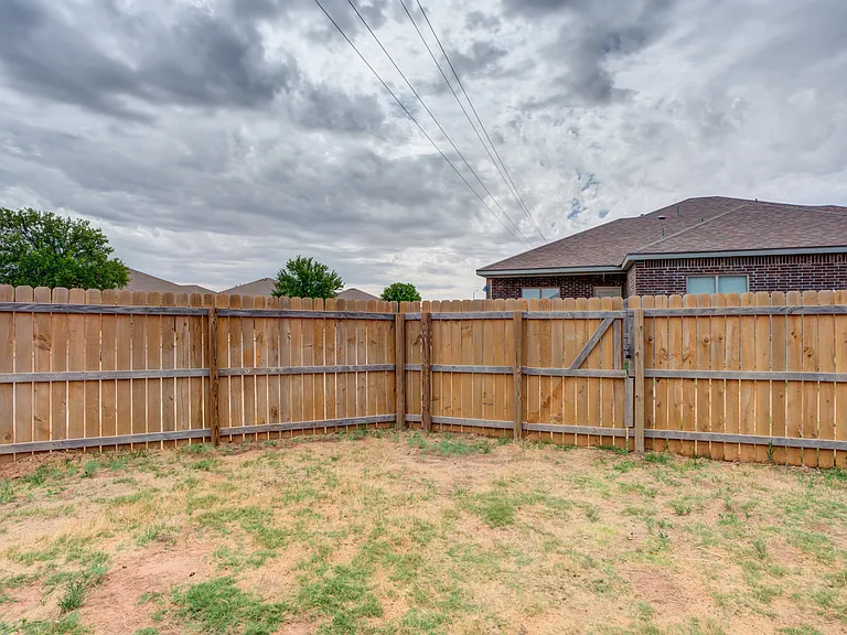 5501 Jarvis St #A — Photo 35